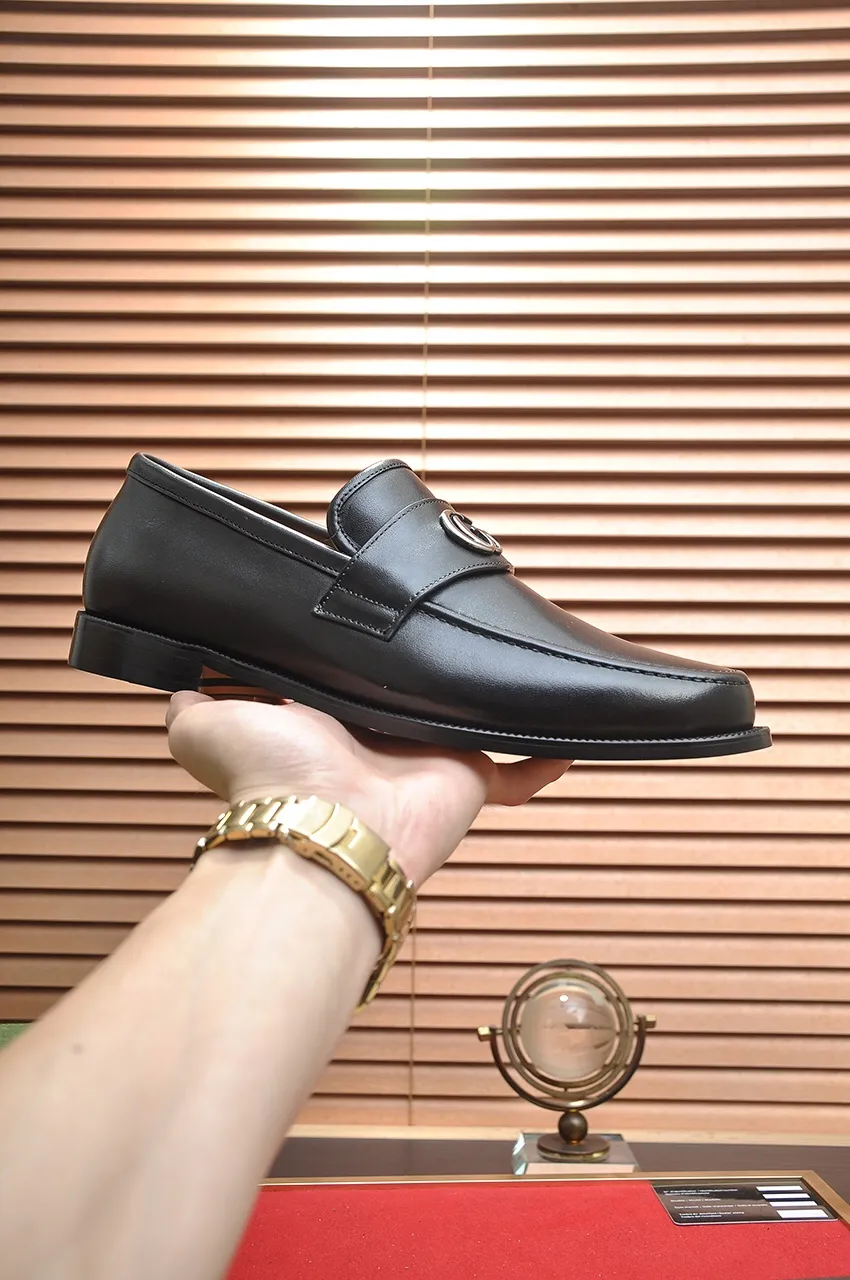 Men's men's shoes💰520💶【GUCCI】 (high-end Niuli) new model🍀Gucci* - top version Gucci classic casual leather shoes! It is made of imported original cowhide and has a comfortable first layer of cowhide lining! Original wear-resistant rubber outsole! High quality products! Code number 38-44!